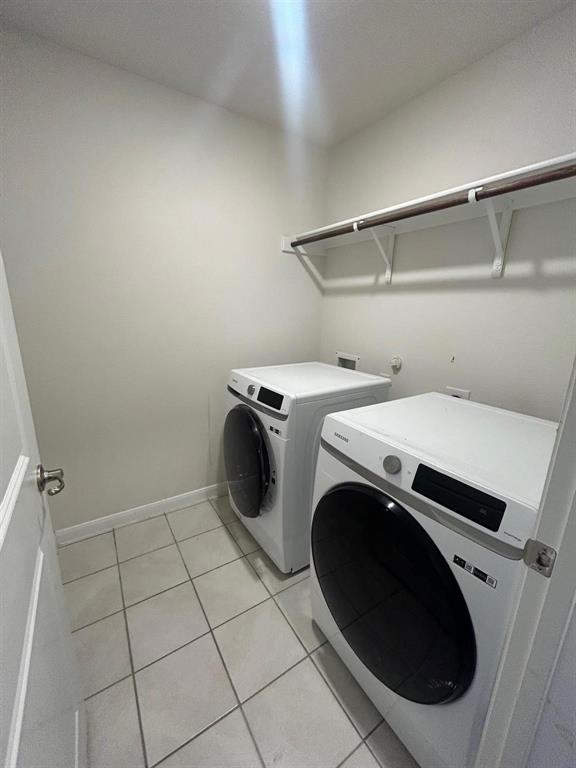 602 Range Drive Princeton, TX 75407 - Photo 17 of 19 a utility room with dryer and washer