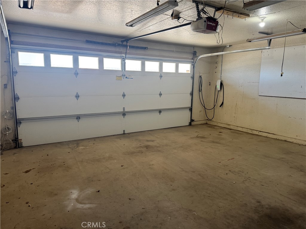 14705 Mandan Road Apple Valley, CA 92307 - Photo 16 of 23