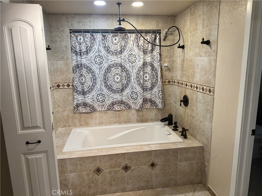 14705 Mandan Road Apple Valley, CA 92307 - Photo 5 of 23