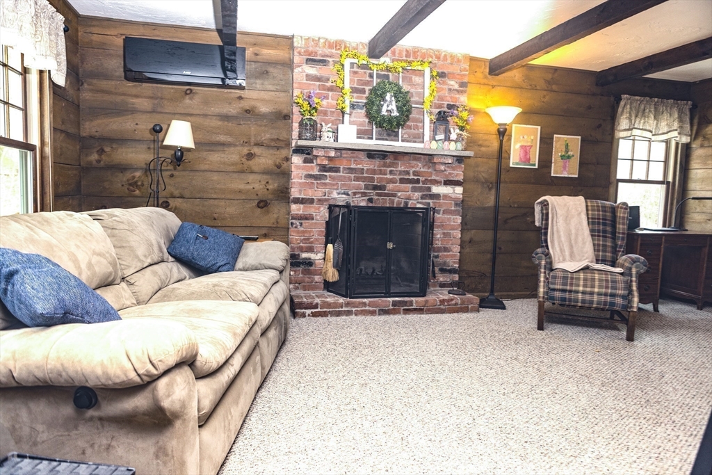 27 Carl Road Walpole, MA 02081 - Photo 6 of 25 Gallery Image 6