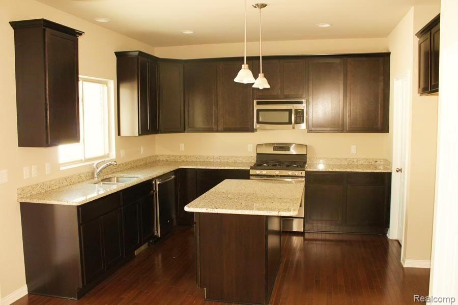 2755 West Wattles Road Troy, MI 48098 - Photo 9 of 25