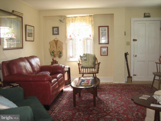 106 Riverside Terrace, Unit 2 Chestertown, MD 21620 - Photo 4 of 14 Living Room