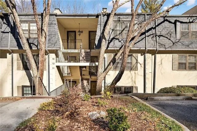 $250,000 | 116 Rosaire Place Northwest, Atlanta, GA 30327