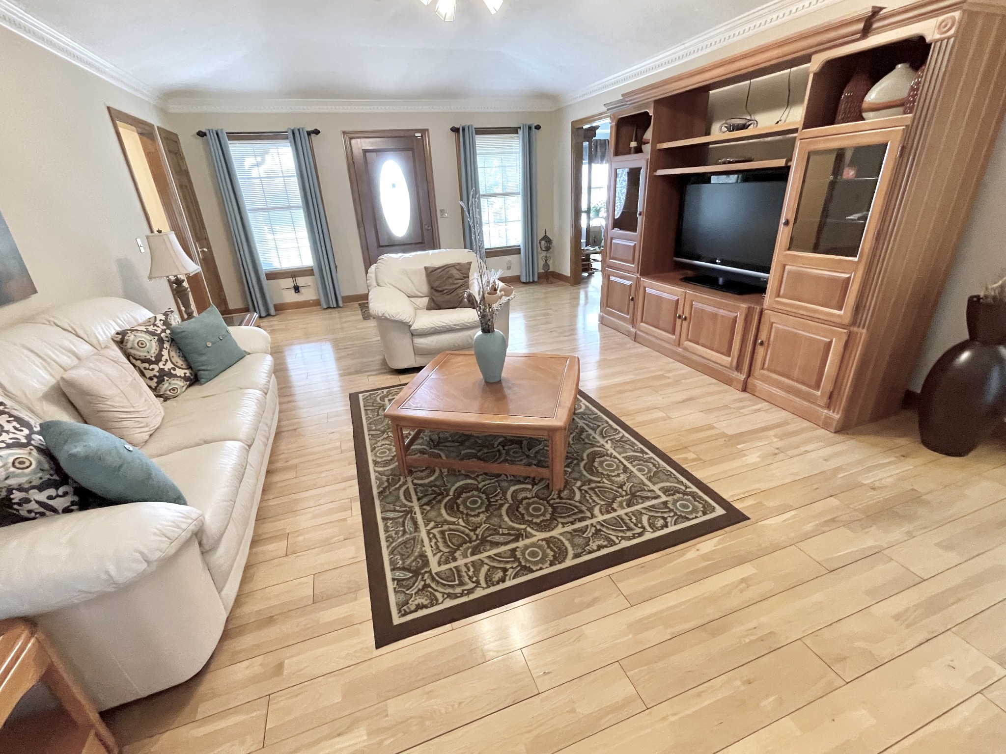 6914 Burkitt Road Antioch, TN 37013 - Photo 5 of 97