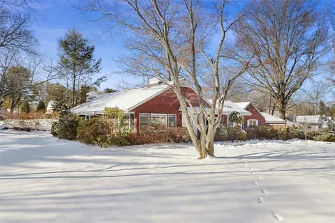 $1,095,000 | 14 Old Orchard Road, Rye Brook, NY 10573