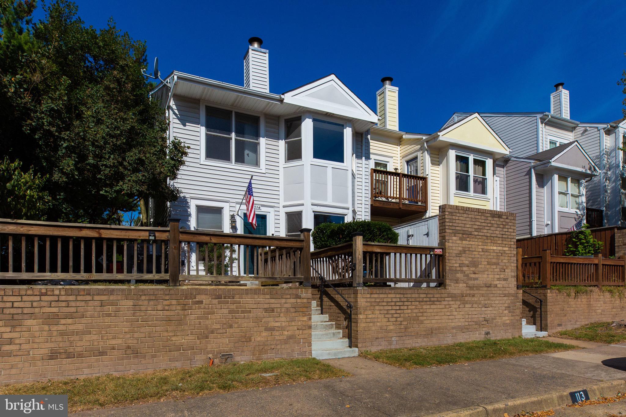 6014 Rabbit Hill Court Centreville, VA 20121 - Photo 1 of 29 Gallery Image 1