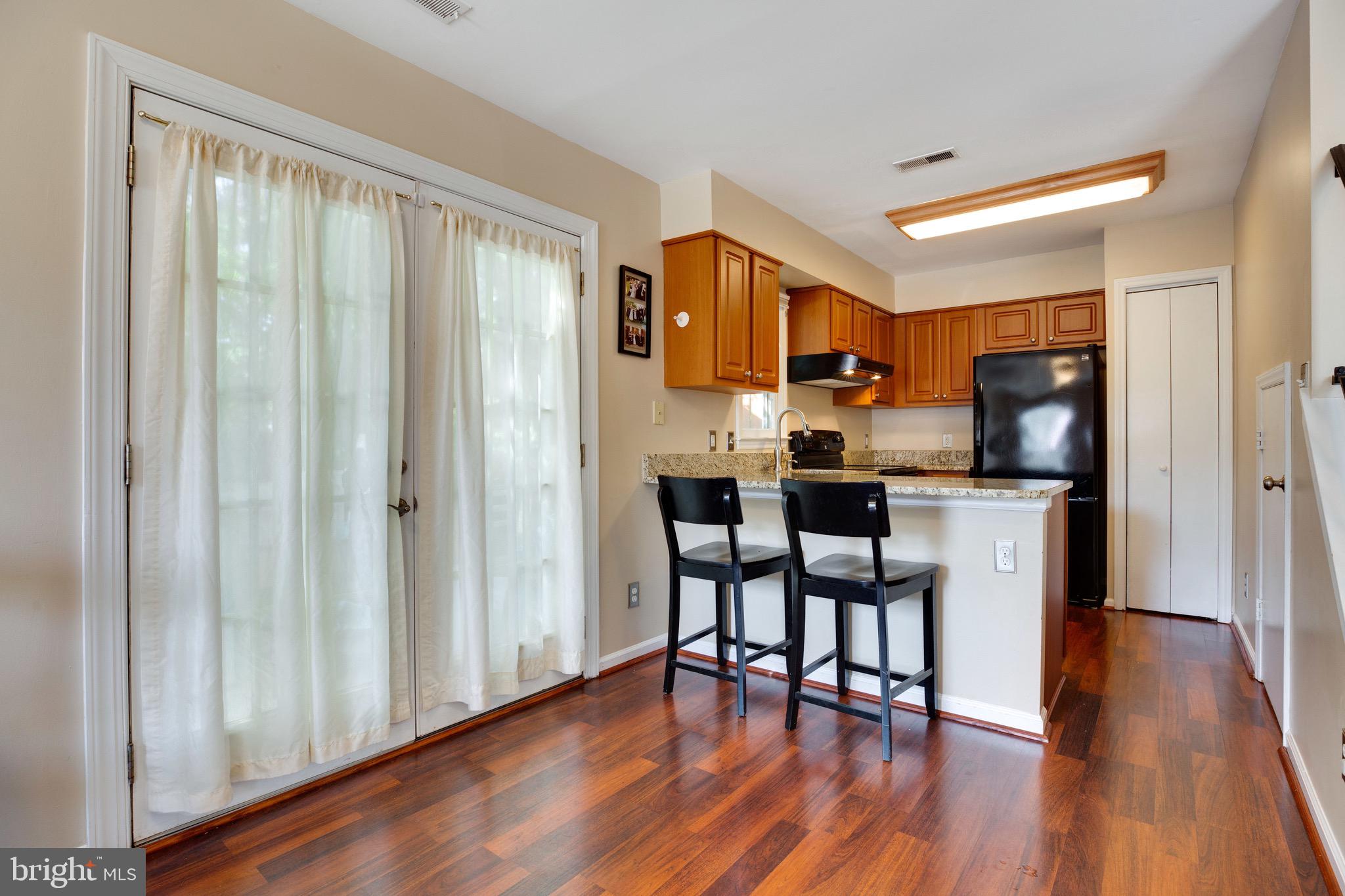 6014 Rabbit Hill Court Centreville, VA 20121 - Photo 8 of 29 Gallery Image 8