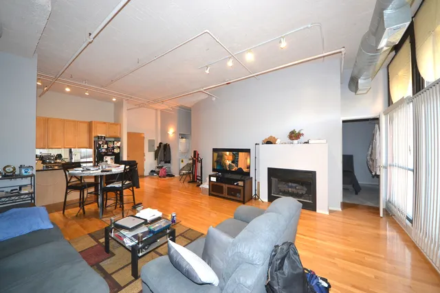 $269,000 | 1530 South State Street, Unit 414, Chicago, IL 60605