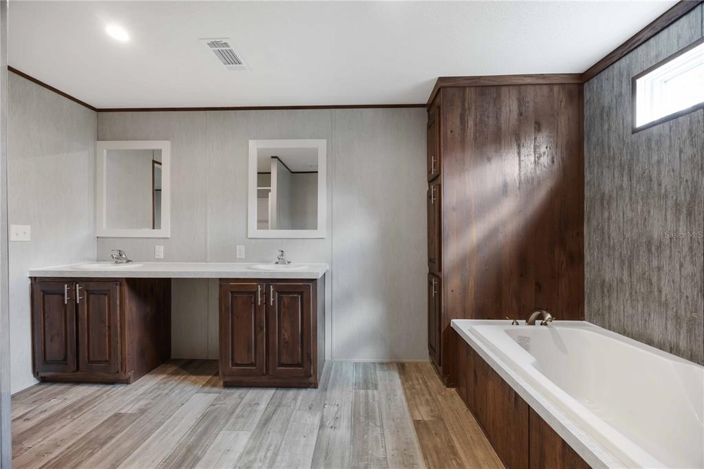 1525 Slash Pine Road Lakeland, FL 33809 - Photo 14 of 27