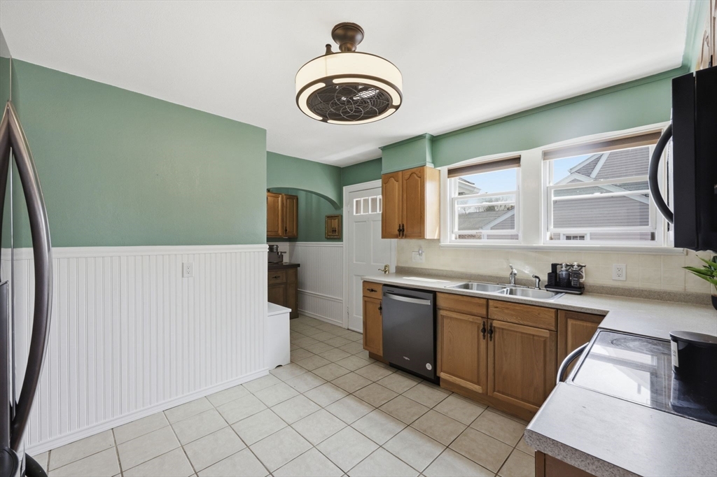 79 Granby Road South Hadley, MA 01075 - Photo 14 of 42