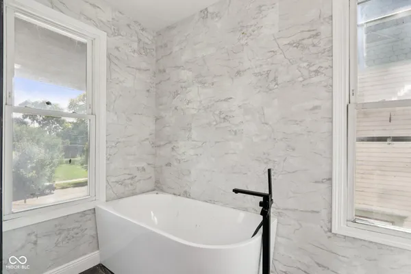 $2,500 | 2728 Carrollton Avenue, Indianapolis, IN 46205