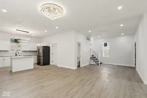 $2,500 | 2728 Carrollton Avenue, Indianapolis, IN 46205