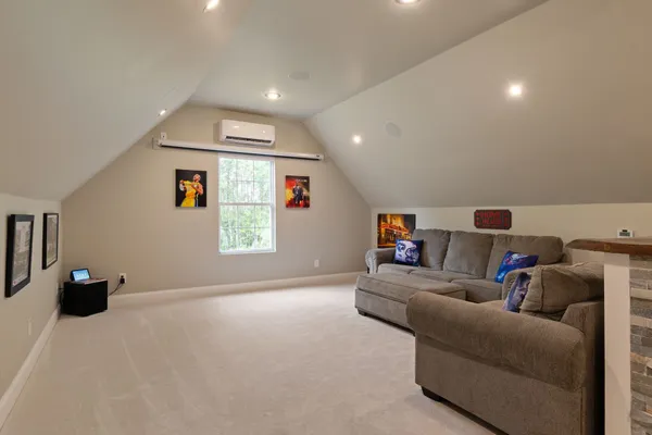 a view of a livingroom with furniture