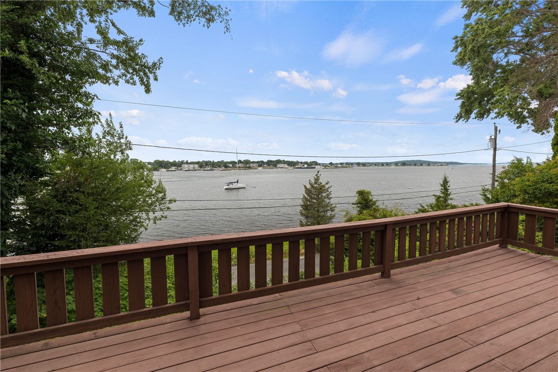 308 Riverside Drive Tiverton, RI 02878 - Photo 12 of 39