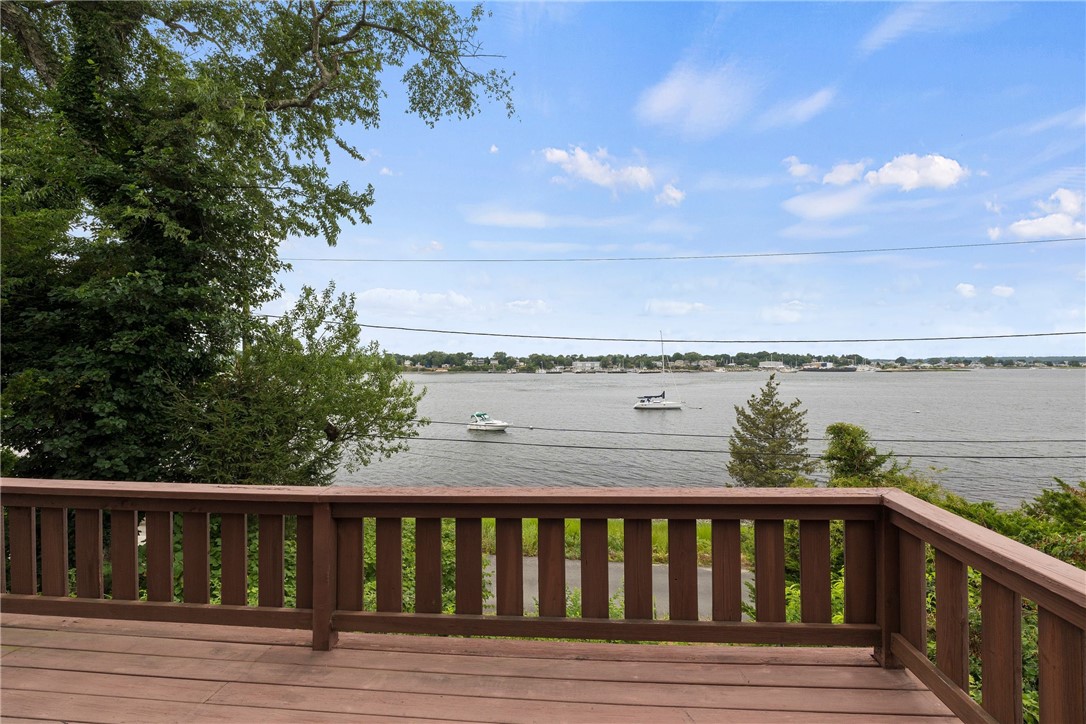 308 Riverside Drive Tiverton, RI 02878 - Photo 15 of 39