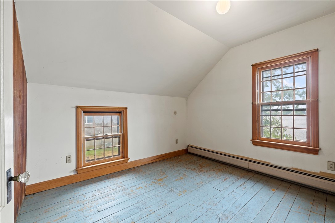 308 Riverside Drive Tiverton, RI 02878 - Photo 16 of 39