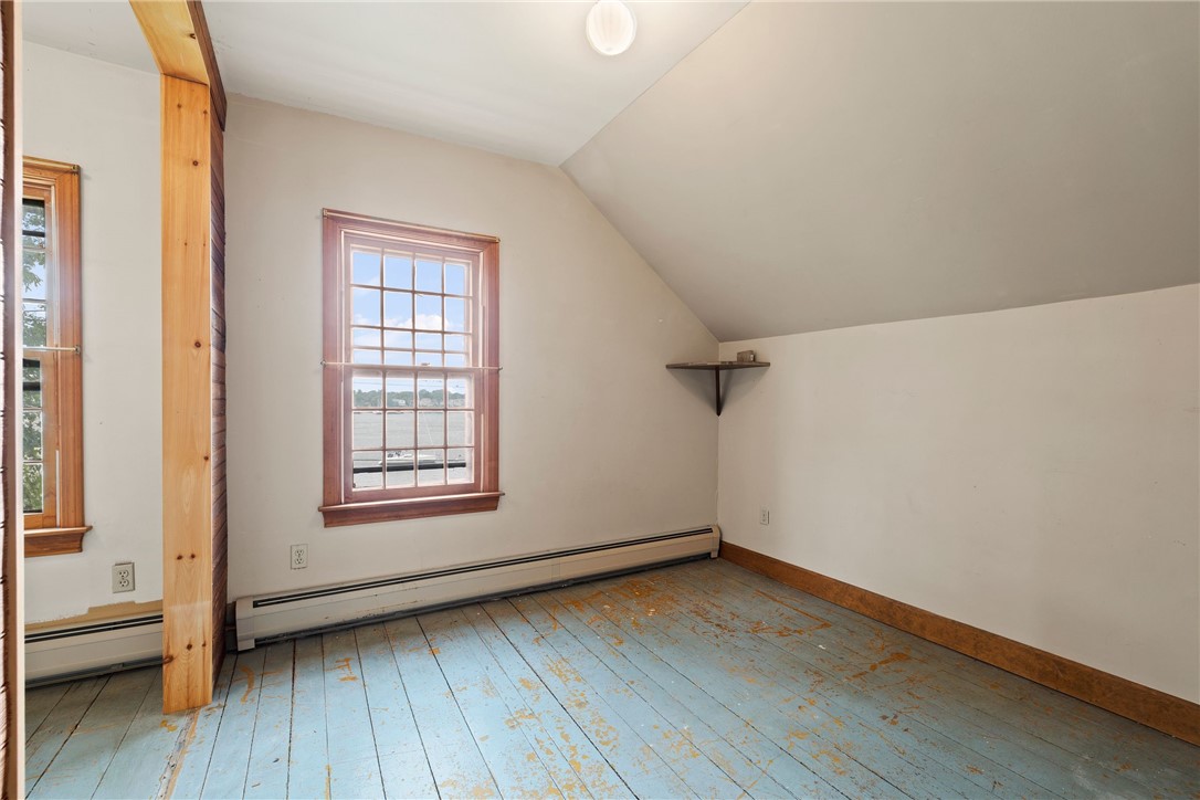 308 Riverside Drive Tiverton, RI 02878 - Photo 18 of 39