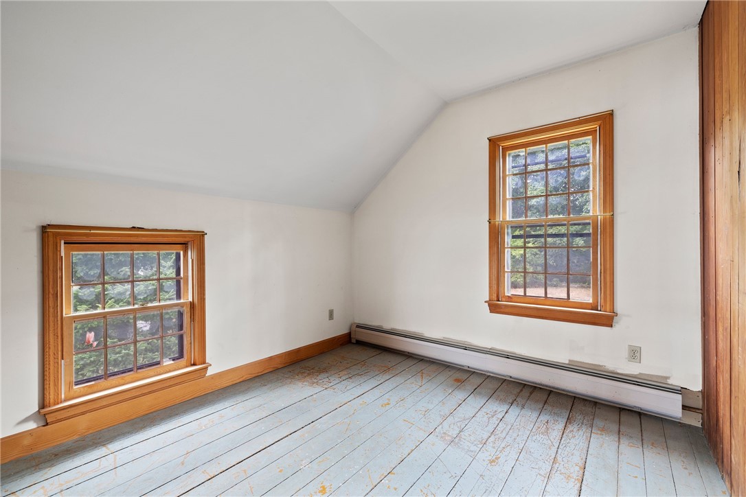 308 Riverside Drive Tiverton, RI 02878 - Photo 23 of 39