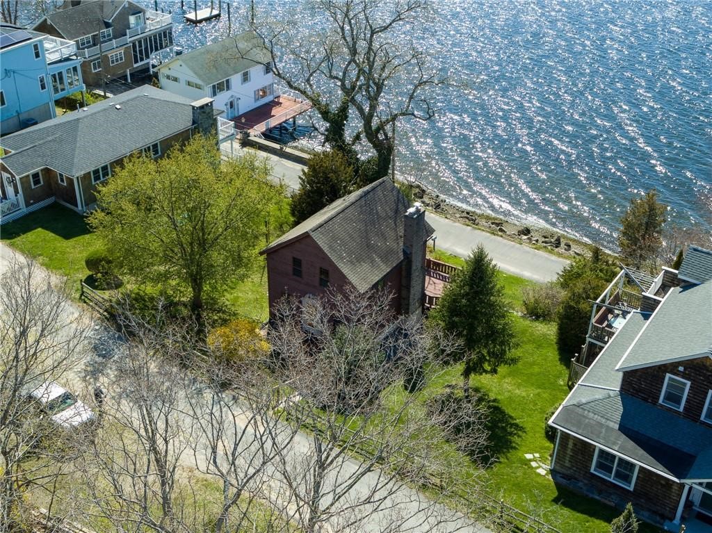308 Riverside Drive Tiverton, RI 02878 - Photo 3 of 39