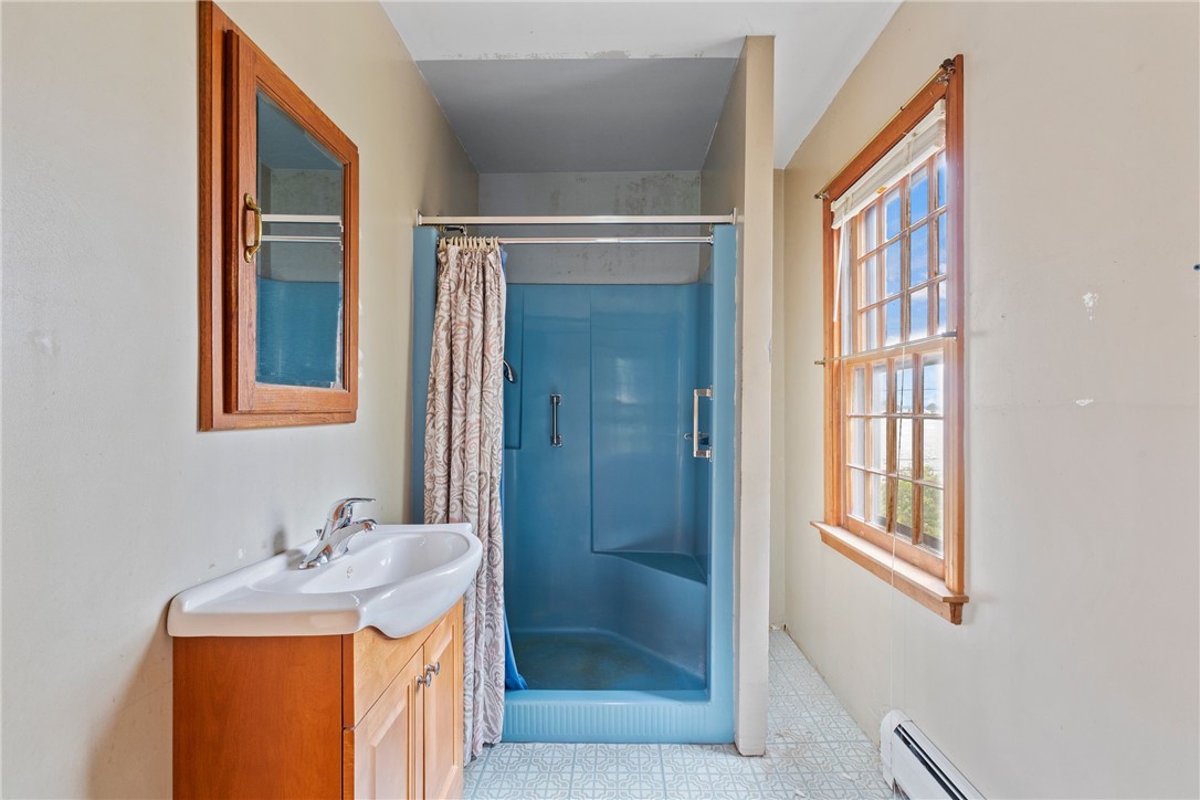 308 Riverside Drive Tiverton, RI 02878 - Photo 8 of 39