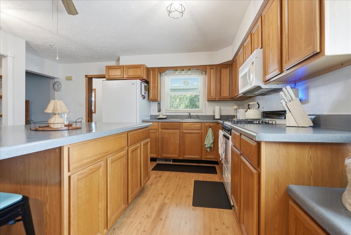 500 North Pearl Street Forrest, IL 61741 - Photo 11 of 40