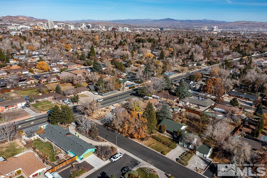 1970 Pineridge Drive Reno, NV 89509 - Photo 6 of 36 Photo 6