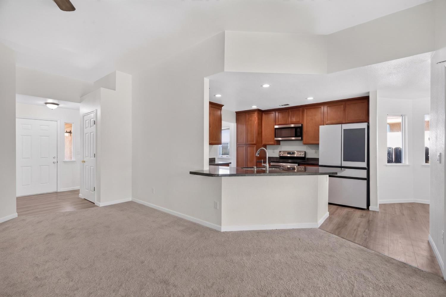 911 Toro Lane Lathrop, CA 95330 - Photo 8 of 45