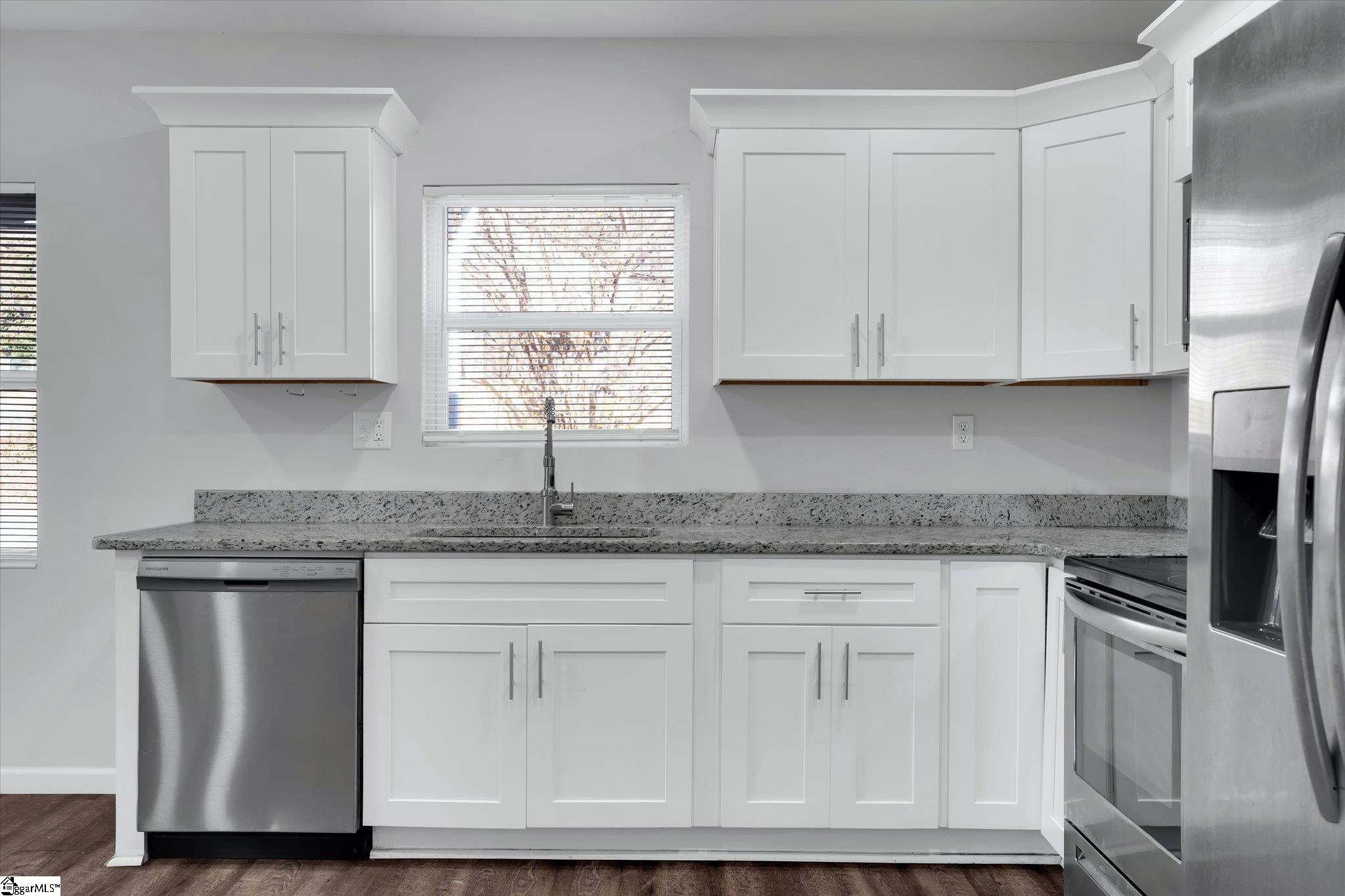 622 Perry Road, Unit A/ B Greenville, SC 29609 - Photo 12 of 24