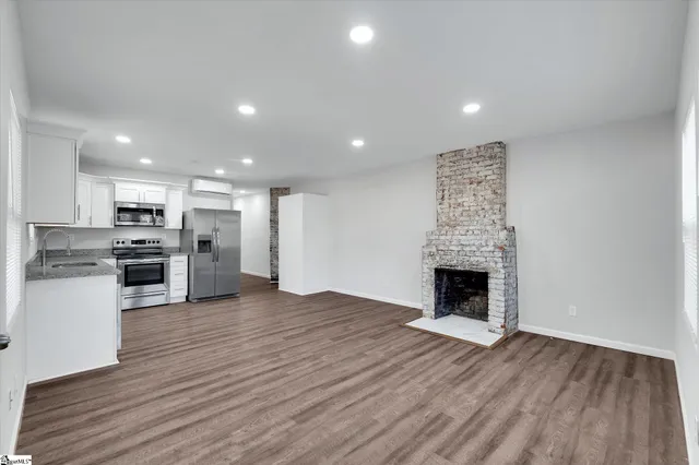 $375,000 | 622 Perry Road, Unit A/ B, Greenville, SC 29609