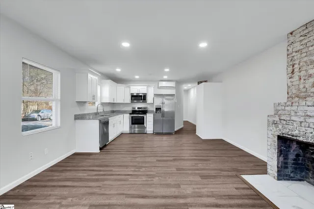 $375,000 | 622 Perry Road, Unit A/ B, Greenville, SC 29609