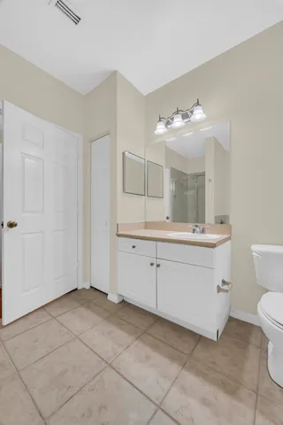 $1,900 | 319 Southeast Kitching Circle, Stuart, FL 34994