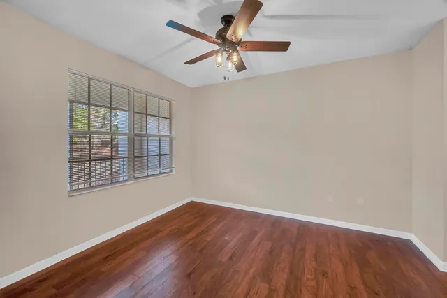 $1,900 | 319 Southeast Kitching Circle, Stuart, FL 34994