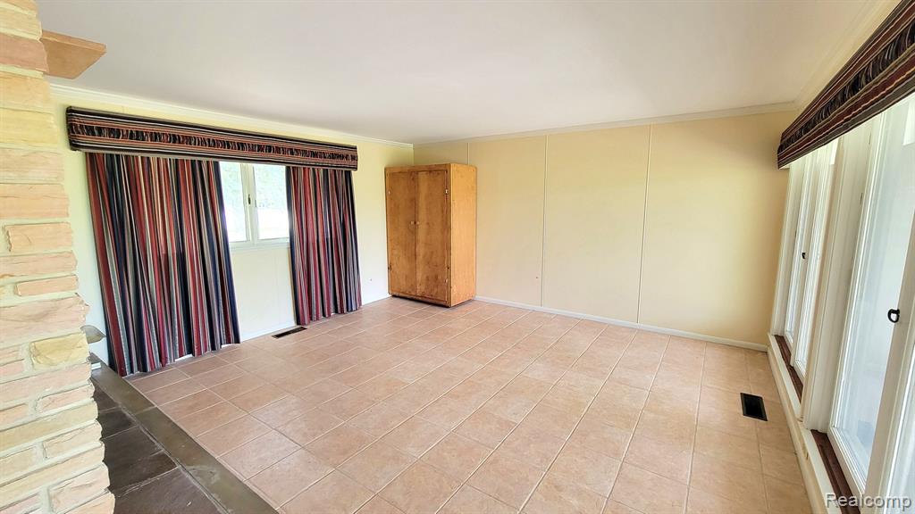3760 West Maple Road Bloomfield Hills, MI 48301 - Photo 30 of 38 Gallery Image 30