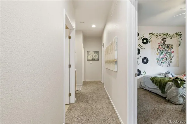 a view of livingroom with furniture