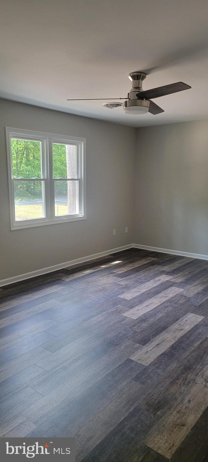 626 Cloverfield Lane Harrington, DE 19952 - Photo 14 of 22 Living Room