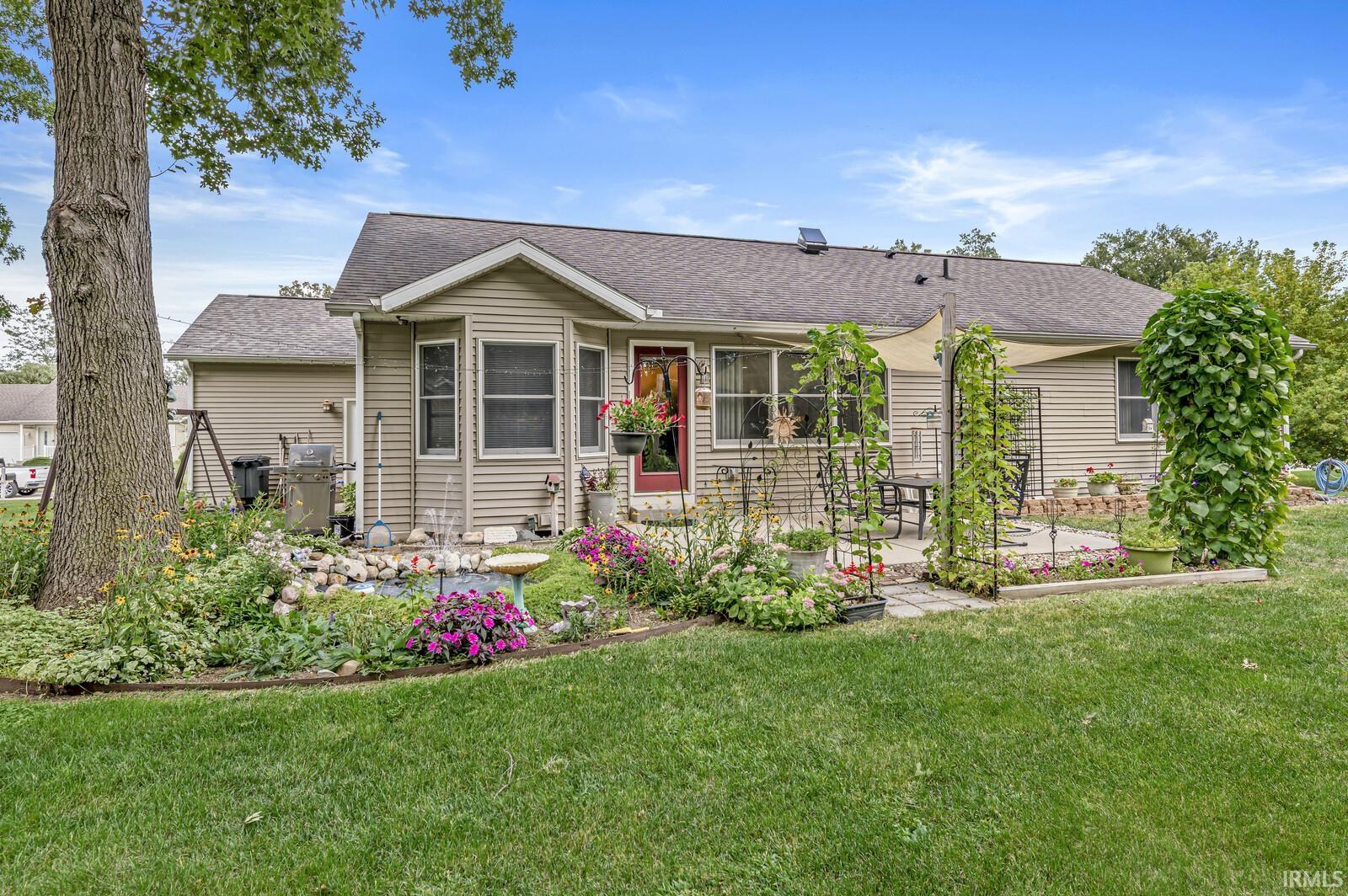 30336 Wyndtree Boulevard Elkhart, IN 46516 - Photo 3 of 31
