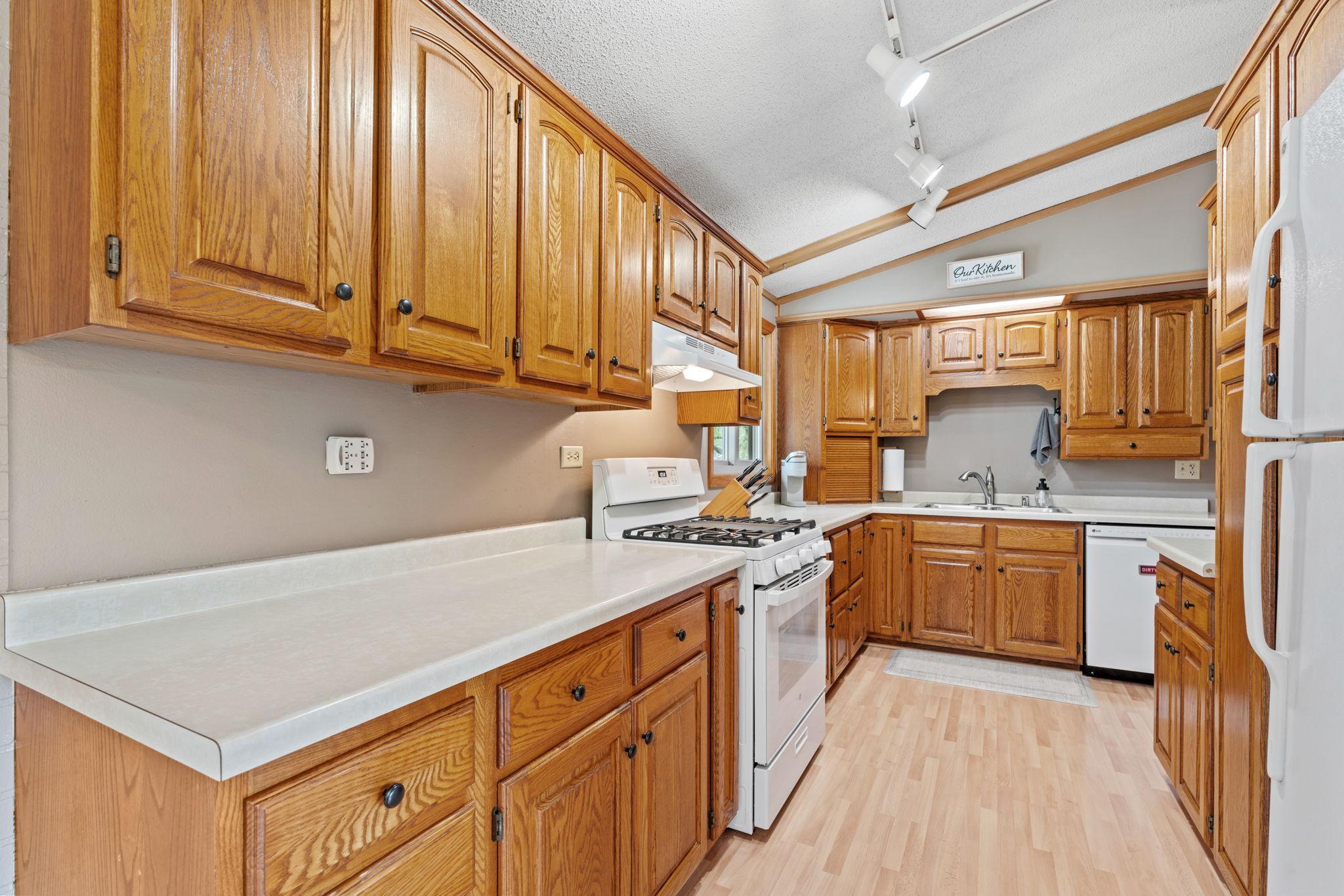 678 Baker Road Hudson, WI 54016 - Photo 50 of 74 Gallery Image 50