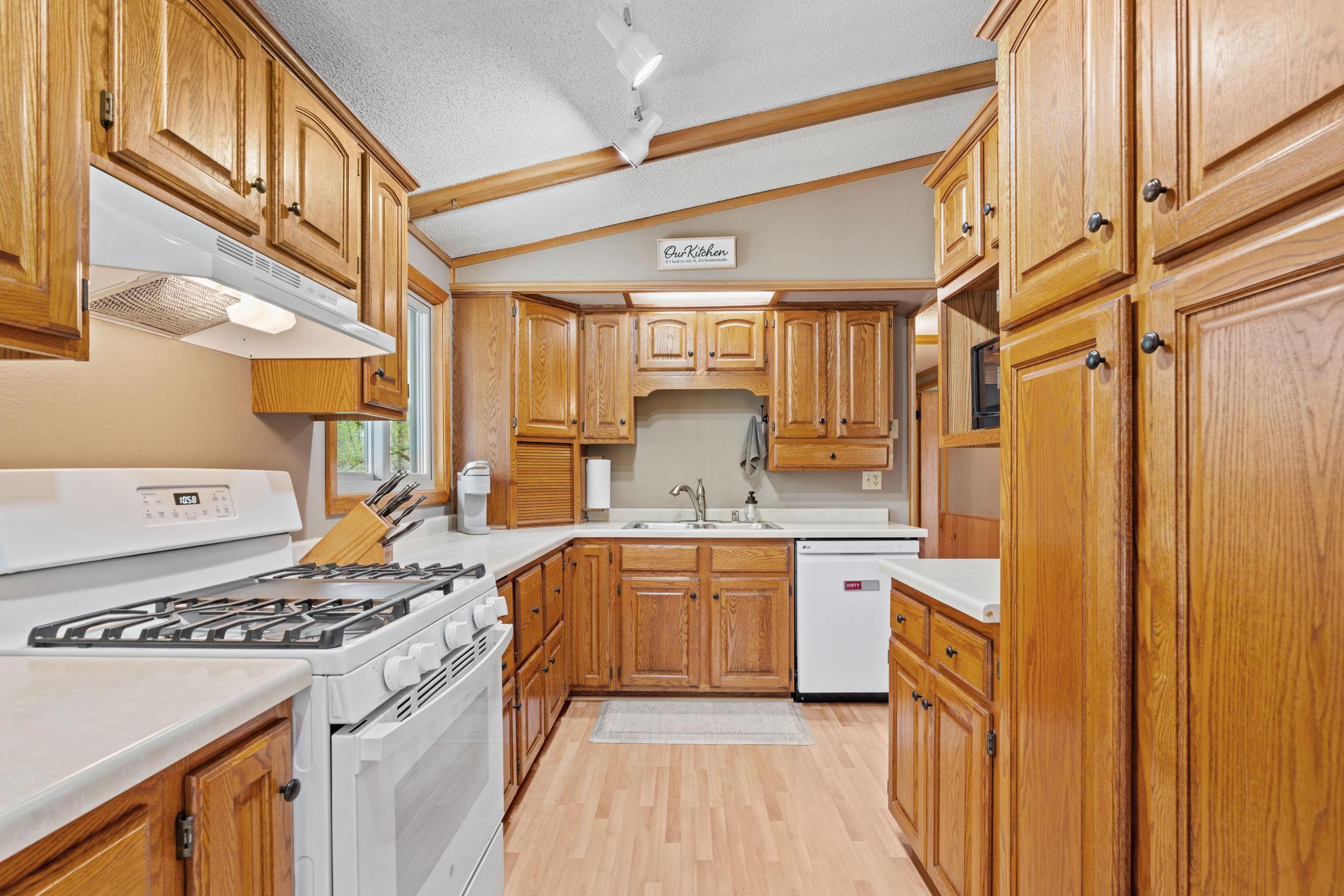 678 Baker Road Hudson, WI 54016 - Photo 51 of 74 Gallery Image 51