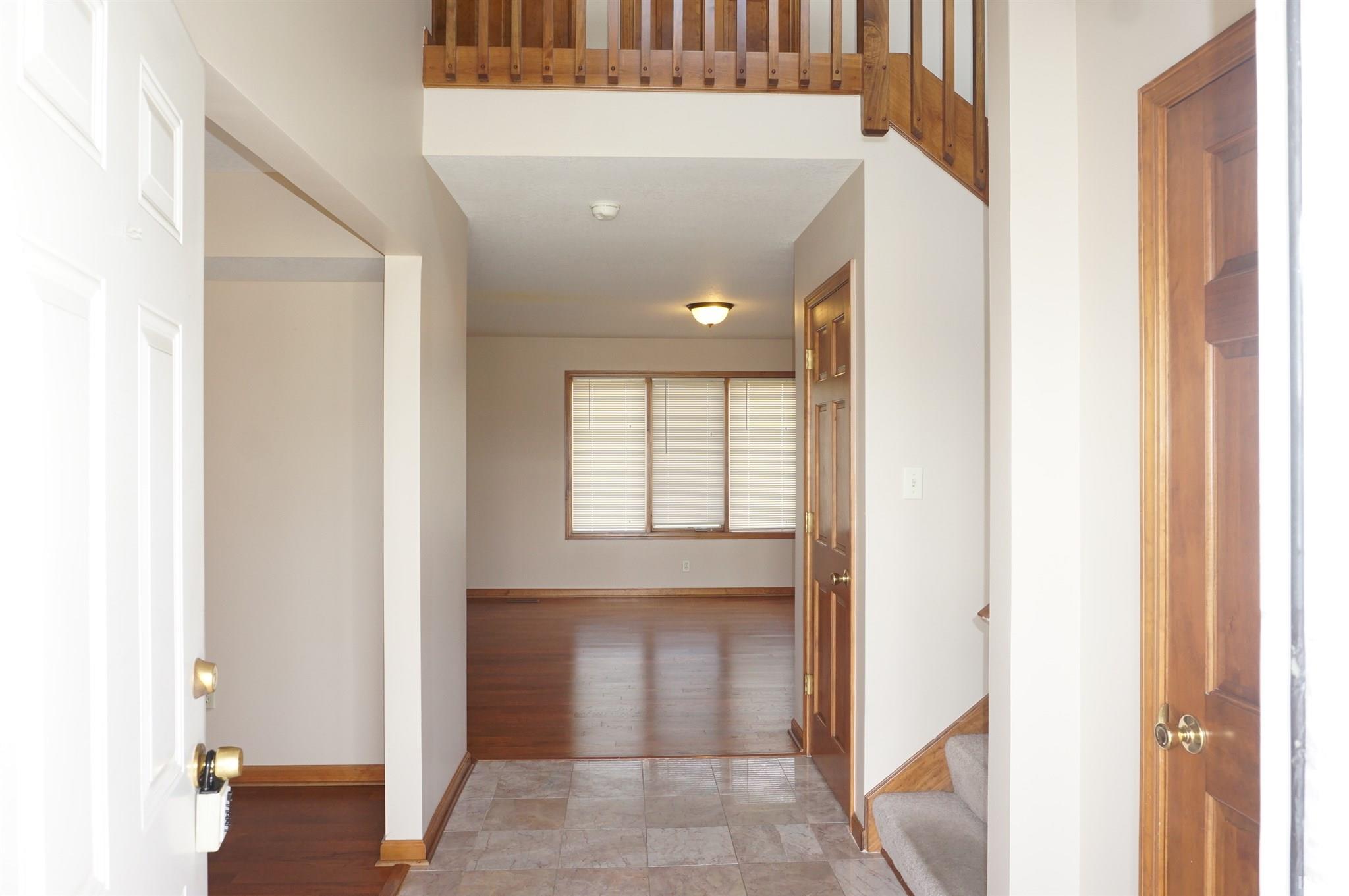 12426 Cliff View Court Fort Wayne, IN 46818 - Photo 2 of 25