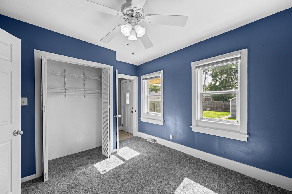 421 39th Street Moline, IL 61265 - Photo 10 of 28