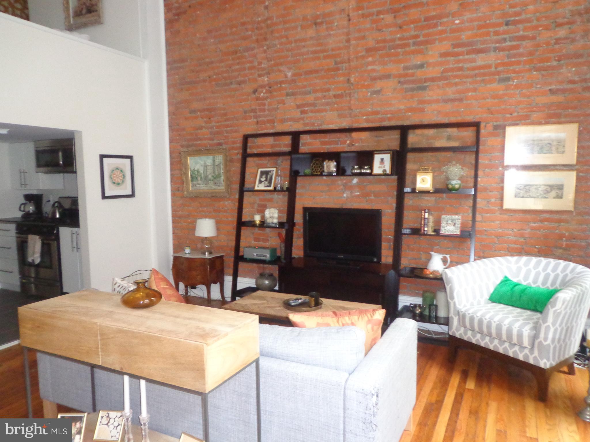 2017 Spruce Street, Unit 1 Philadelphia, PA 19103 - Photo 6 of 11