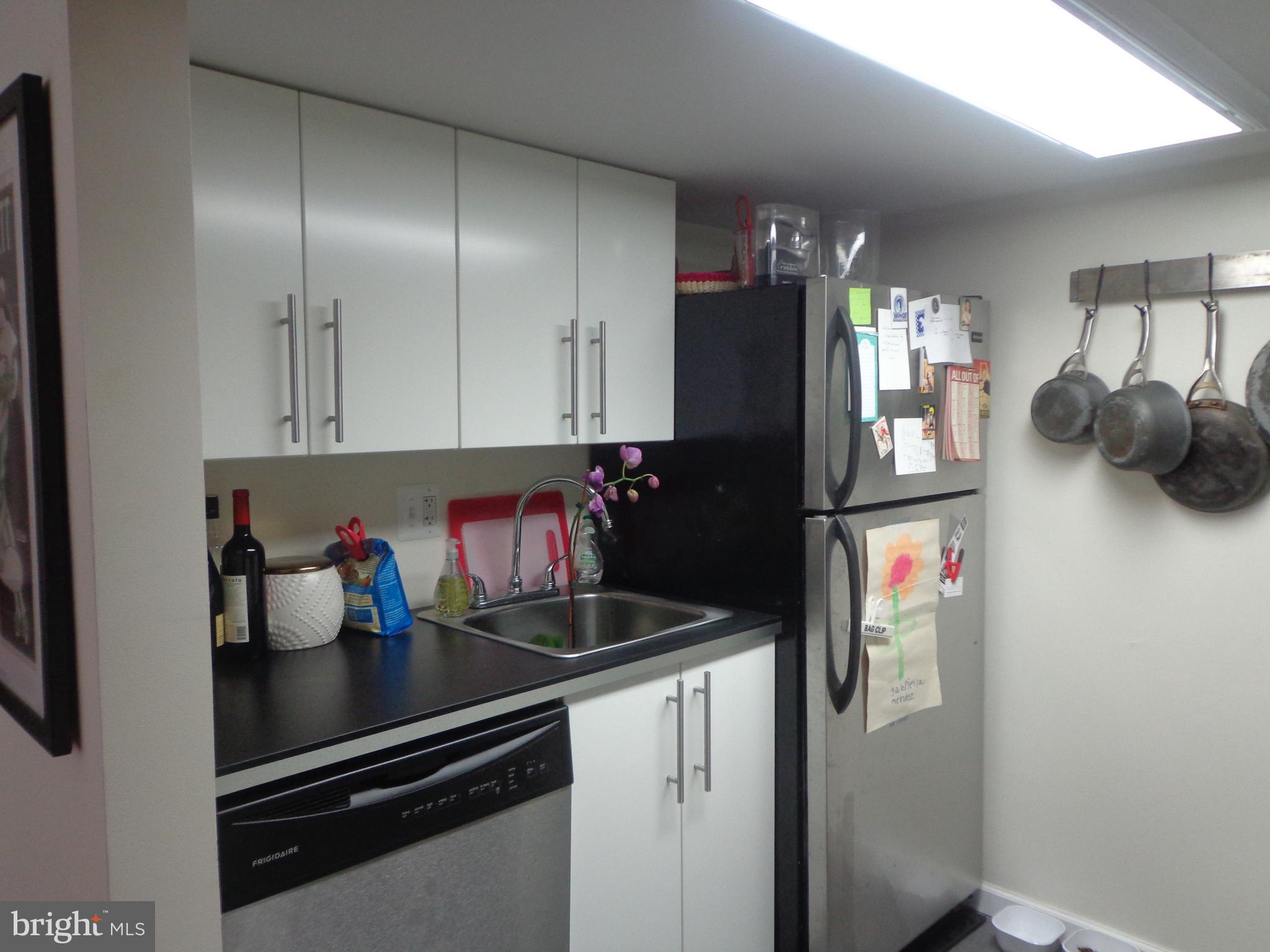2017 Spruce Street, Unit 1 Philadelphia, PA 19103 - Photo 9 of 11