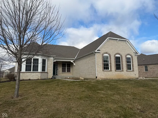 $725,000 | 5218 Sweetwater Drive, Noblesville, IN 46062