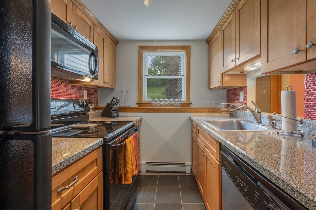 44 Summit Road Holbrook, MA 02343 - Photo 10 of 33