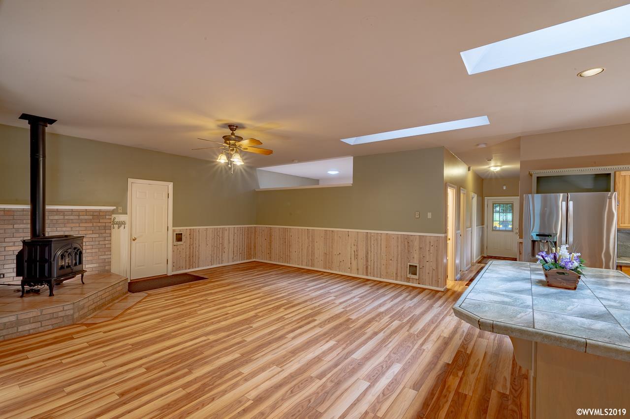 17486 Brown Road Dallas, OR 97338 - Photo 15 of 37