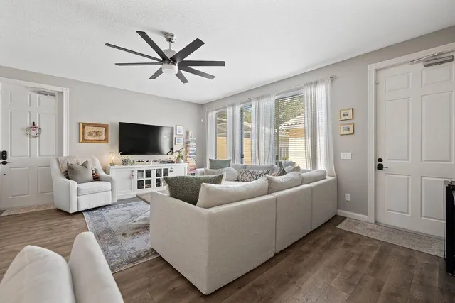 $4,500 | 4006 Parkside Drive, Jupiter, FL 33458