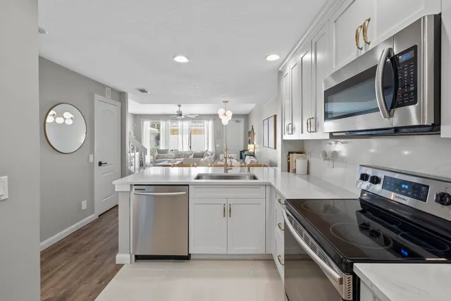 $4,500 | 4006 Parkside Drive, Jupiter, FL 33458