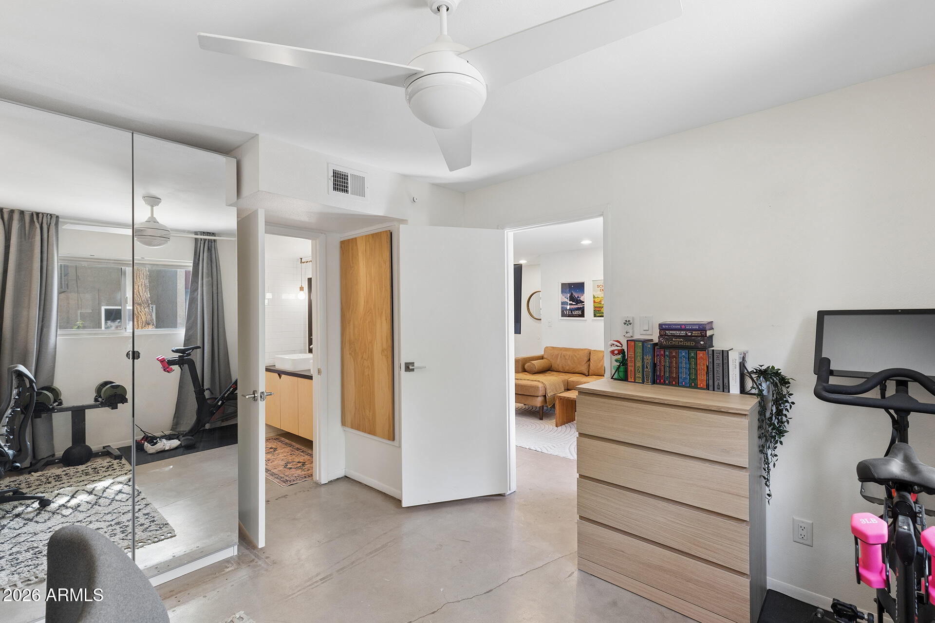 5525 East Thomas Road, Unit R9 Phoenix, AZ 85018 - Photo 8 of 33 09