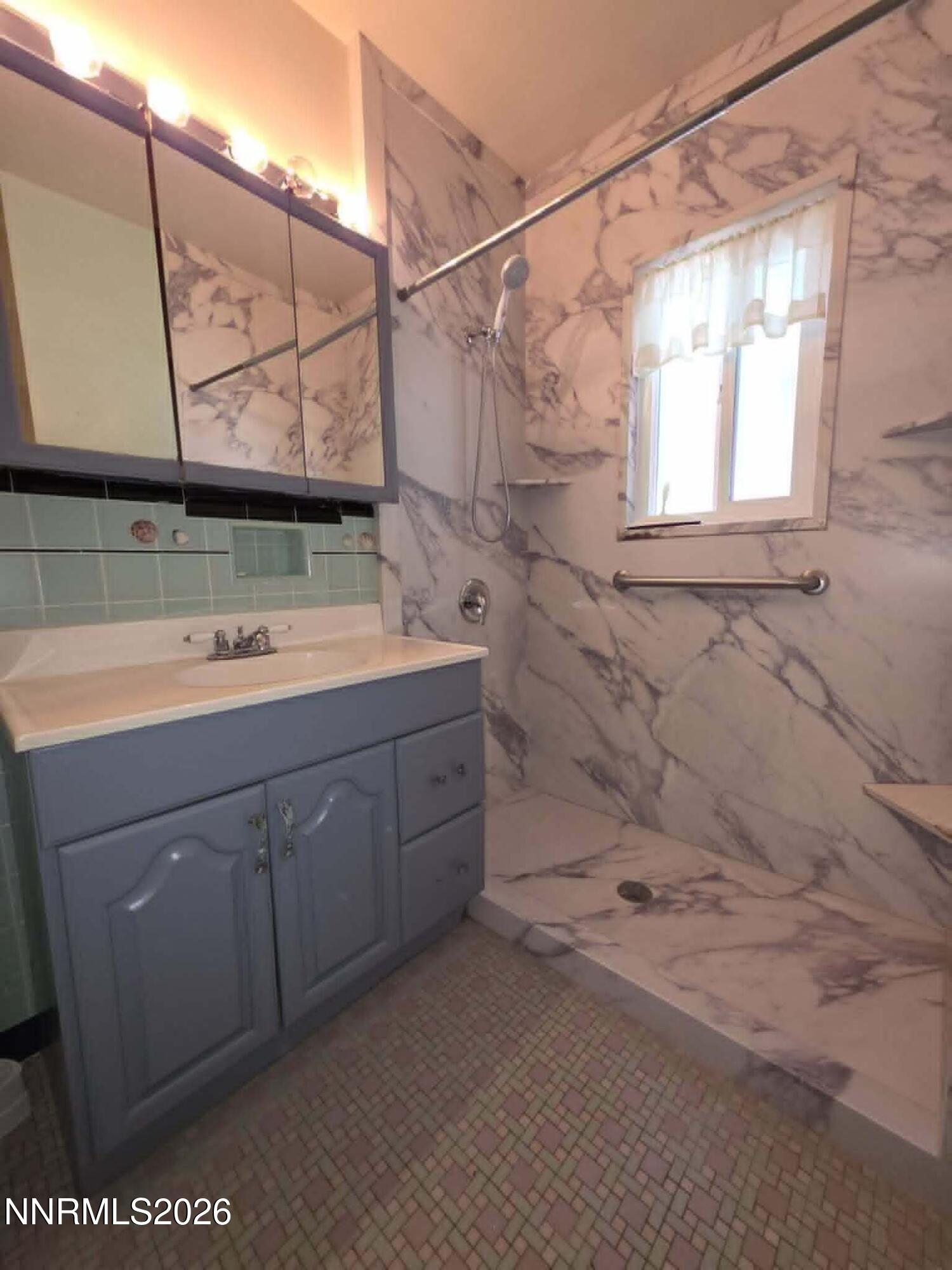 549 Wonder Street Reno, NV 89502 - Photo 19 of 22 Bathroom