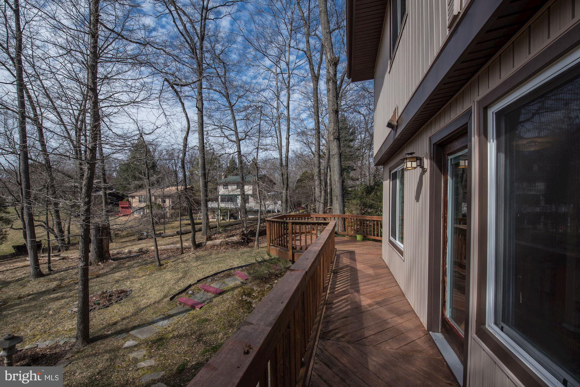 14916 Chestnut Ridge Court Gaithersburg, MD 20878 - Photo 33 of 36 Rear Deck View